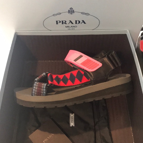 prada tevas